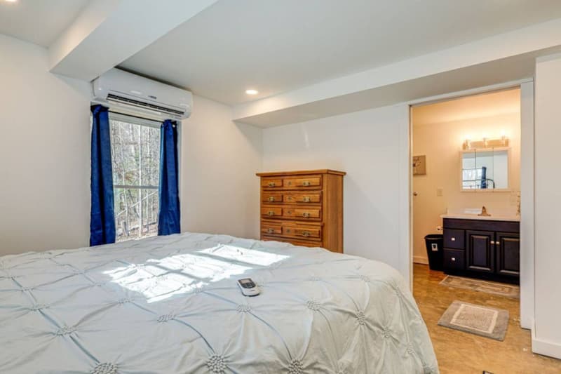 Lower-level king bedroom