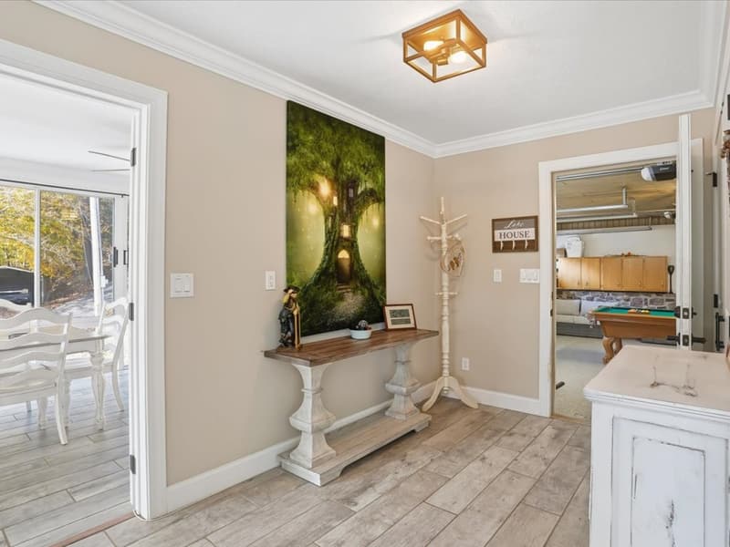 Front entry hall